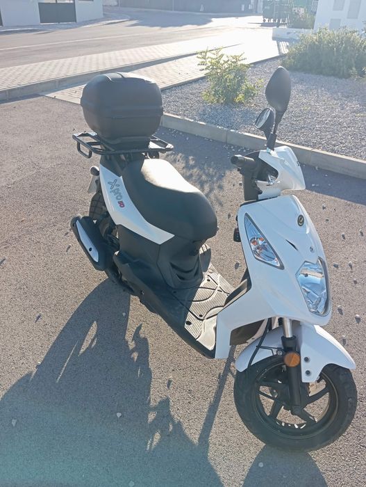 Sym XPro 50 (praticamente nova)