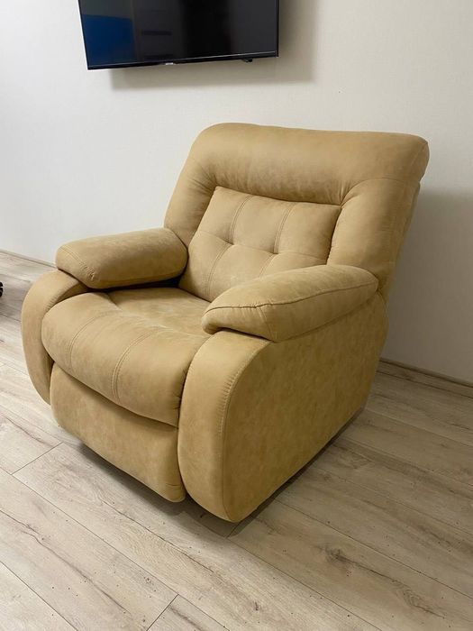 Диван(розкладний) та крісла(розкладні)