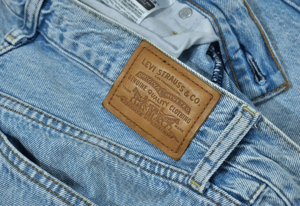 Levis 72693-0055 Ribcage Straight Damskie Spodnie Jeansy 30