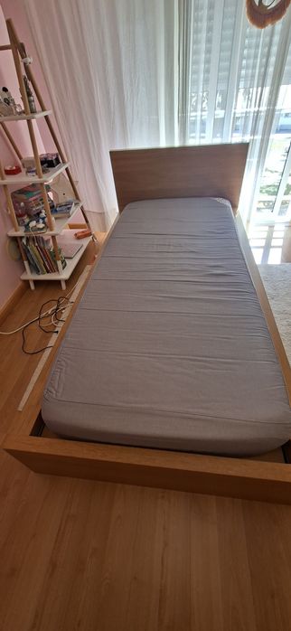 Cama ikea 90x200