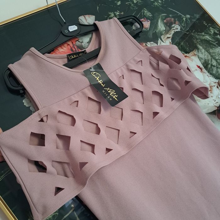 Sukienka  nowa CARA MIA roz 36/s pudrowy roz