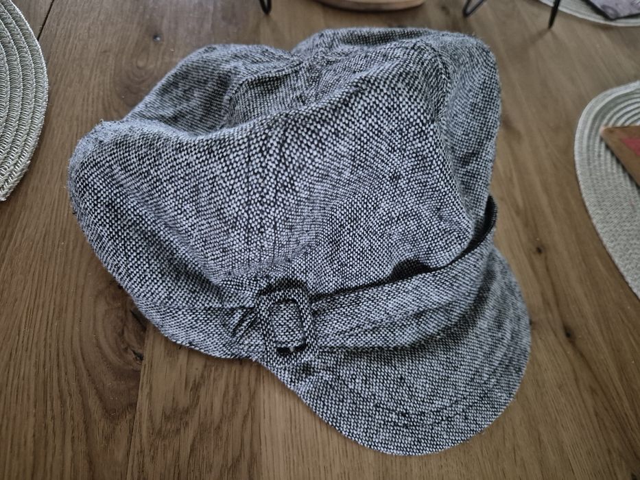 Kaszkiet obwód głowy +/- 56cm