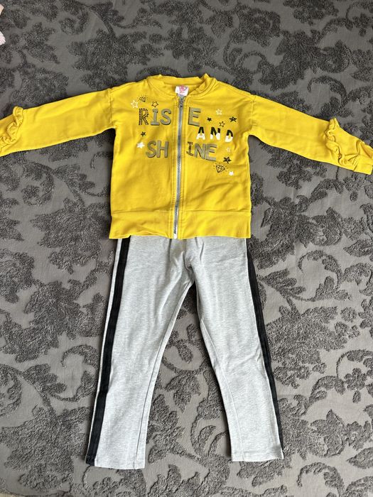 Костюмы Chicco на девочку 5-6 лет. Размер 116.