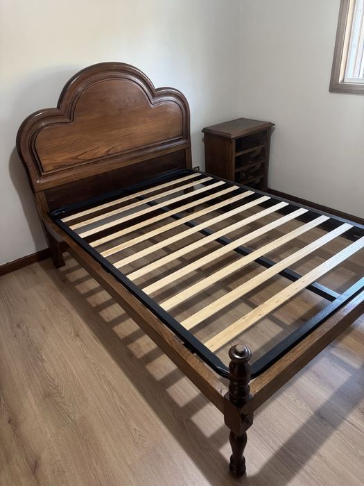 Cama c/ Estrado e Colchão