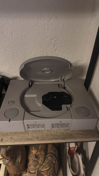 PlayStation 1 em bom estado