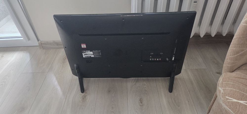Telewizor 32 cale LG Model 32LB561B