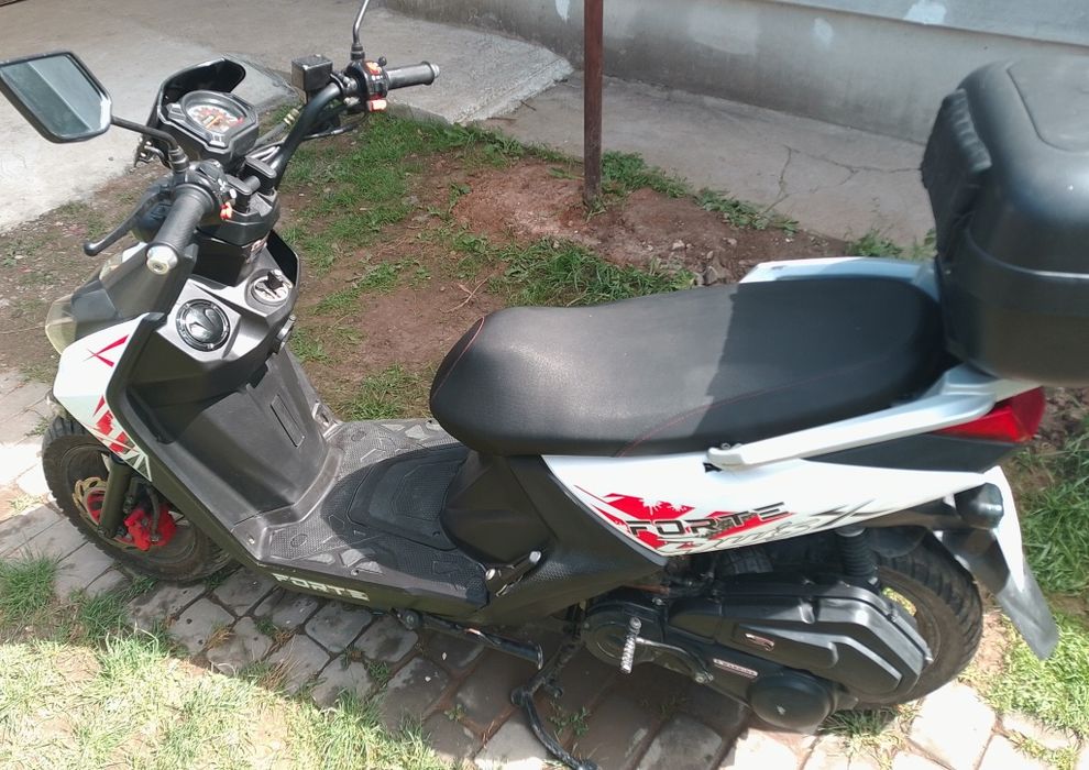 Скутер FORTE BWS-R 150