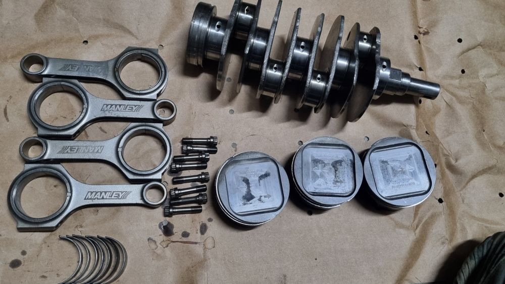 Subaru 2.0 / 2.5 kuty korby wał sruby ARP korbowody MANLEY