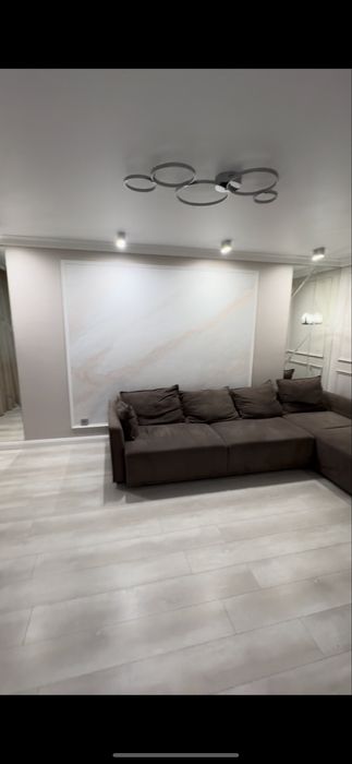 Аренда 2 х комнатной люкс квартиры в центре, район парка