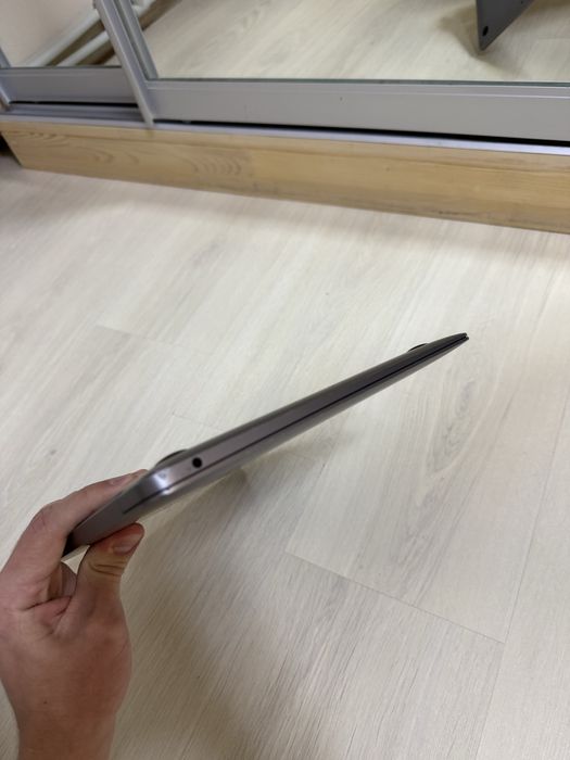 Macbook air 2020 m1 на запчастини