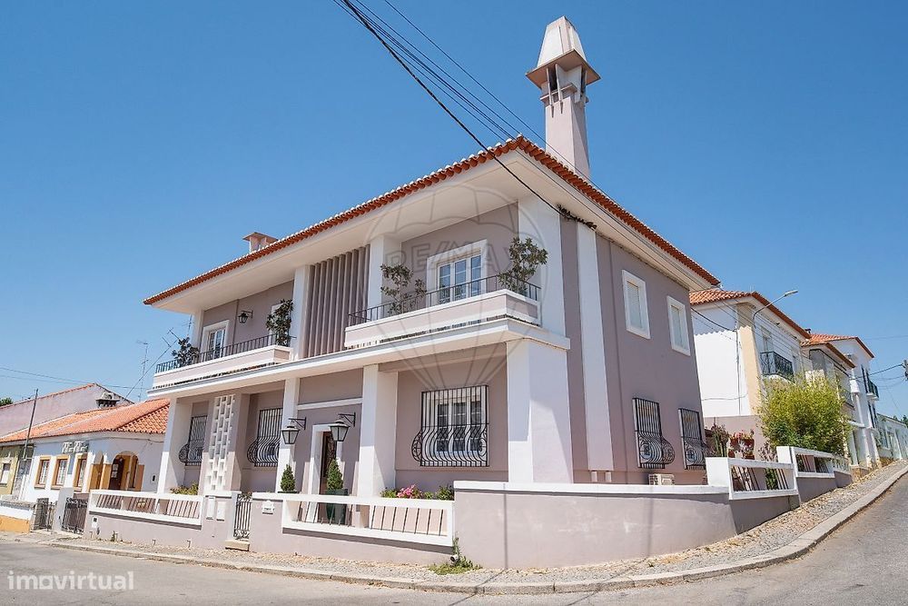 Moradia T5 para venda