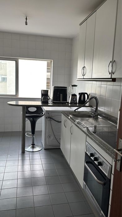 Quarto com varanda em azurem
