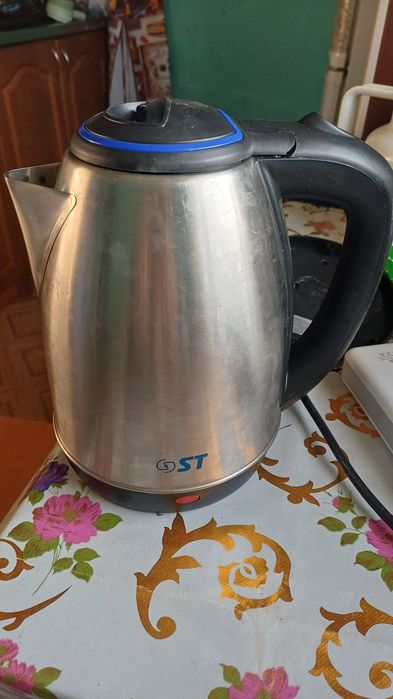 Продам чайник и подставка