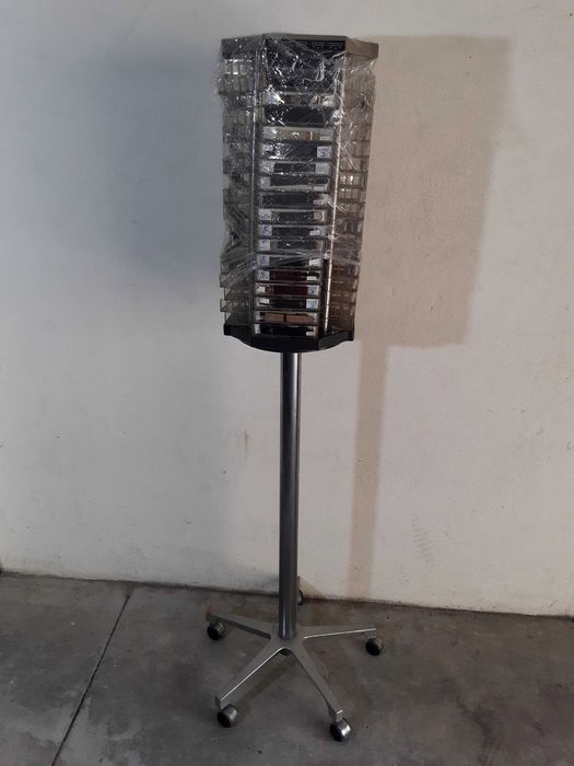 Expositores diversos