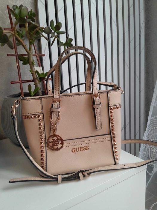 Продам Сумку guess