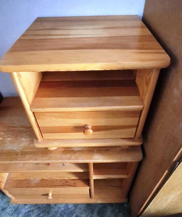 Szafki drewniane, sosnowe