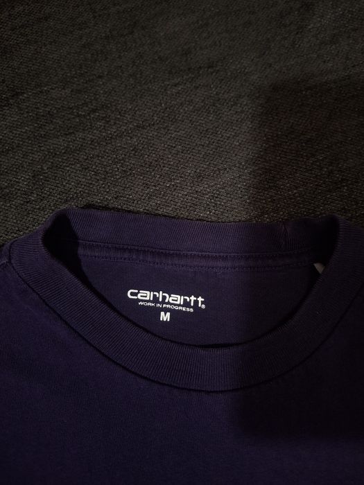 Фіолетова футболка Carhartt