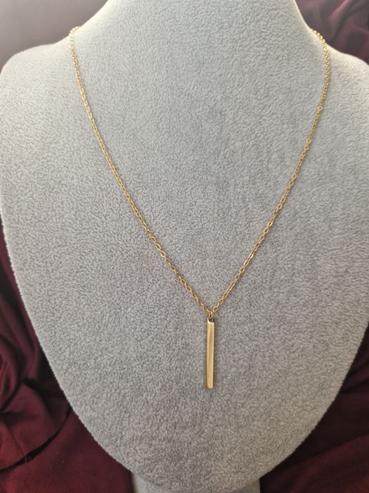 Złoty naszyjnik łańcuszek z zawieszka stal chirurgiczna