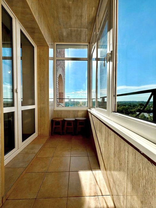 ApartPoltava ПАНОРАМНИЙ балкон, Новобудова ЦЕНТР міста, СВІТЛО ЗАВЖДИ