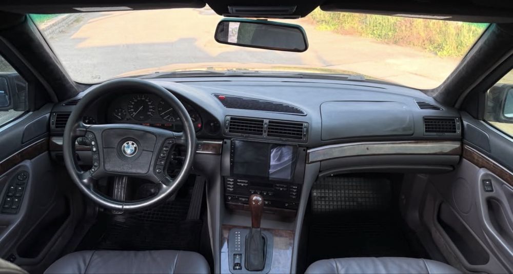 Bmw 7 E38 3.0I gas/benzin