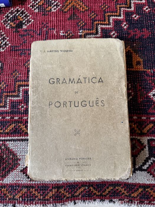 Livro Gramática De Português de Martins Sequeira