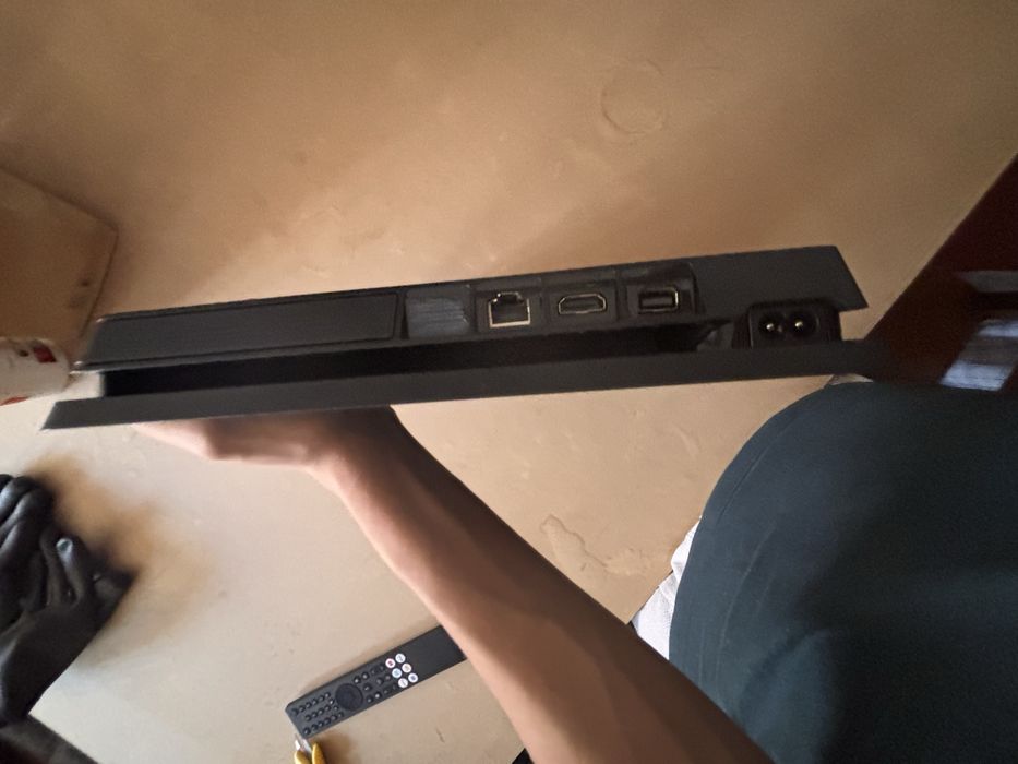 Playstation 4, como nova