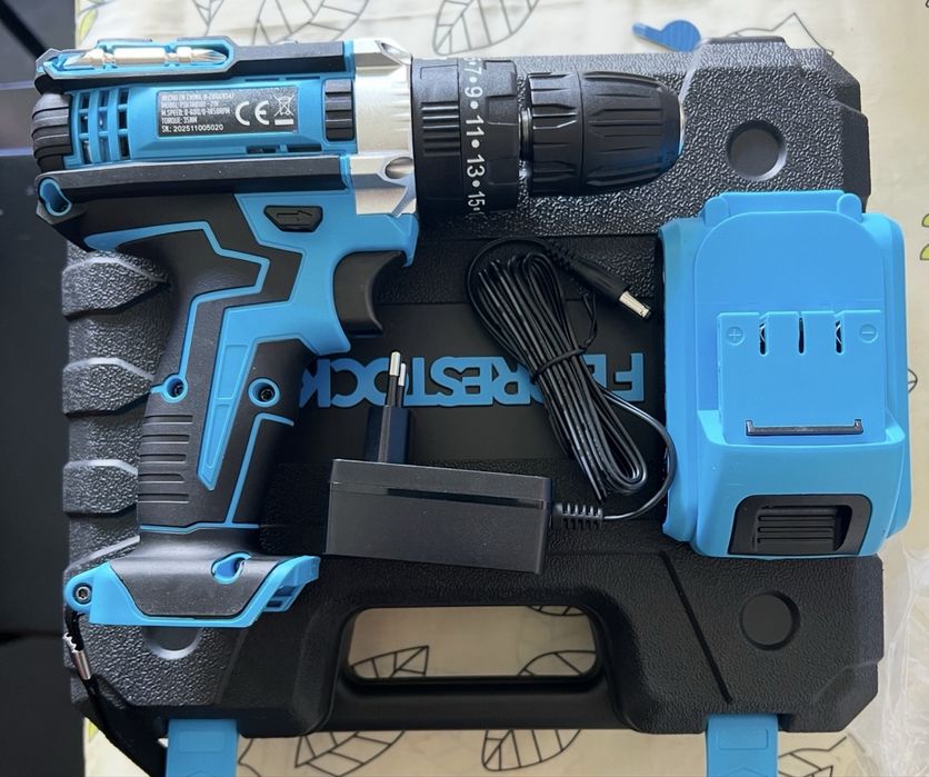 Screwdriver with Hammer Function and Accessories479419599559086084