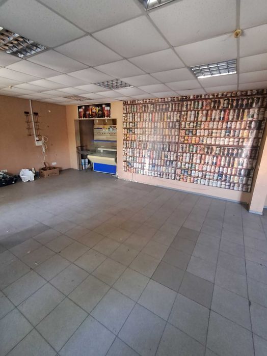 Приміщення під магазин-кафе, салон у Південному мкр-ні 53,7 кв.м.