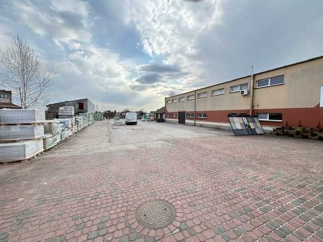 Sprzedam budynek biurowo handlowo magazynowy w Opocznie