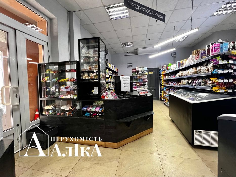 Продам фасадне приміщення