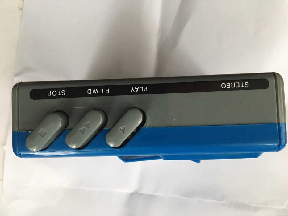 Продам касетний аудіоплеєр Sony