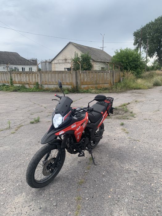 Продам мотоцикл 200 кубів