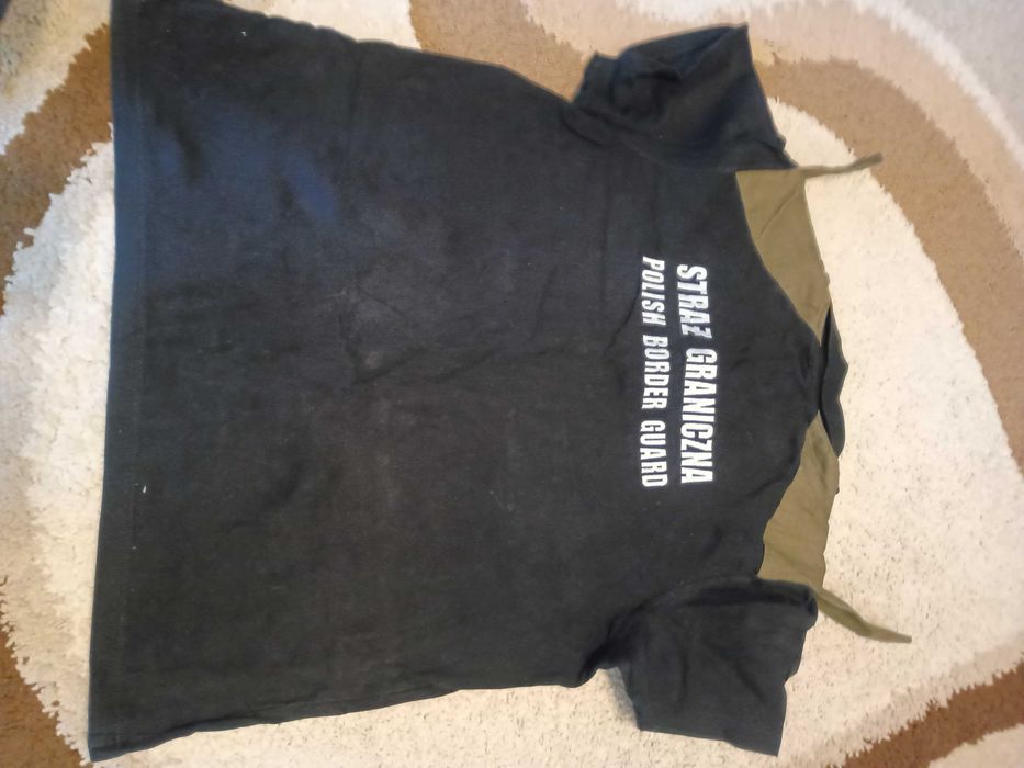 Sprzedam używaną koszulkę służbową polo Straż Graniczna.