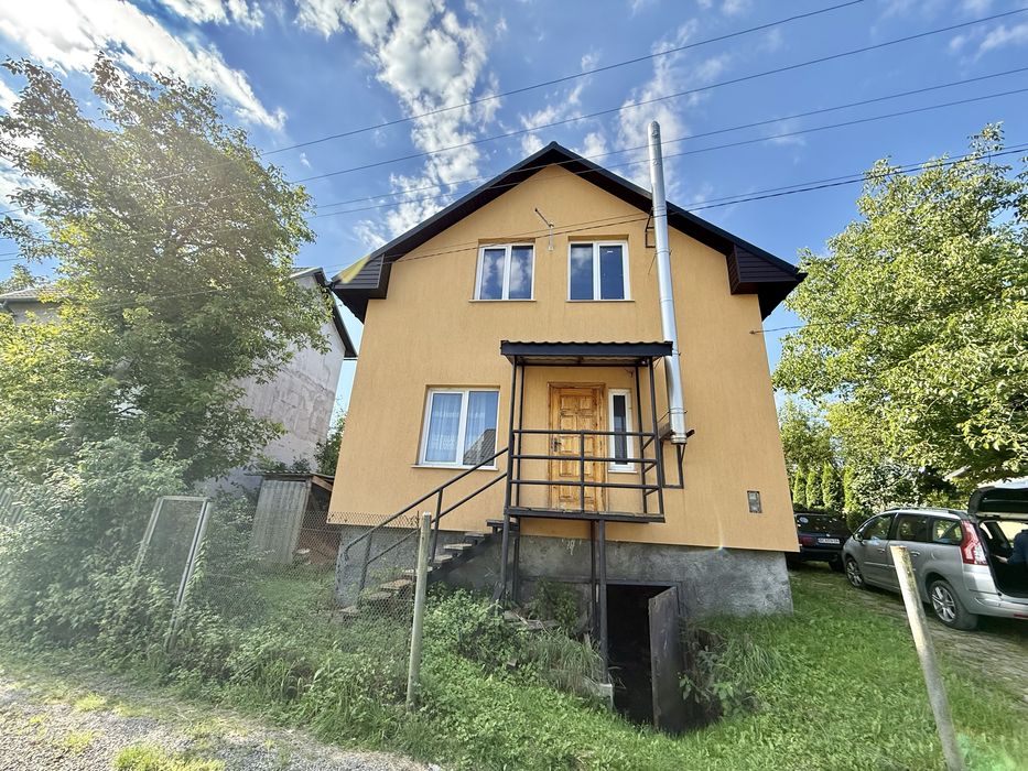 Продаж будинку у Скнилові межа міста