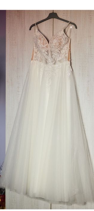 Piękna suknia ślubna