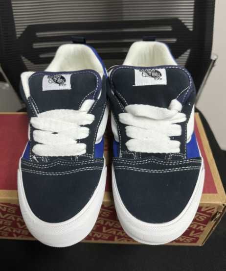 Vans niebieski czarny 39