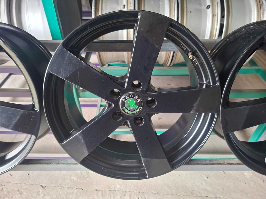 Диски Дезент Шкода 5/112 R18 7,5J ET38 Dezent Skoda.