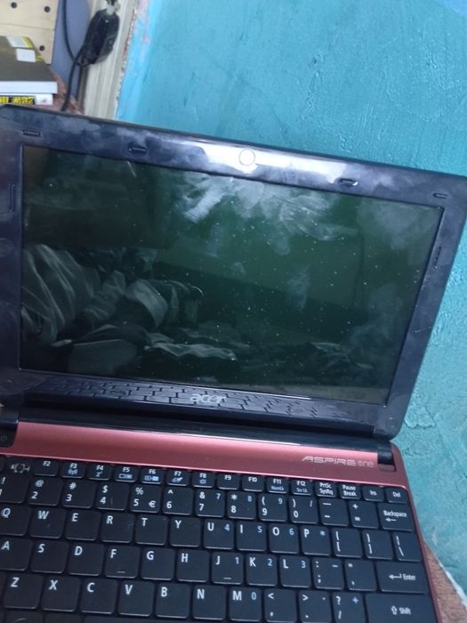 Sprzedam laptop.