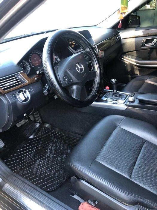 Продам Mersedess E220