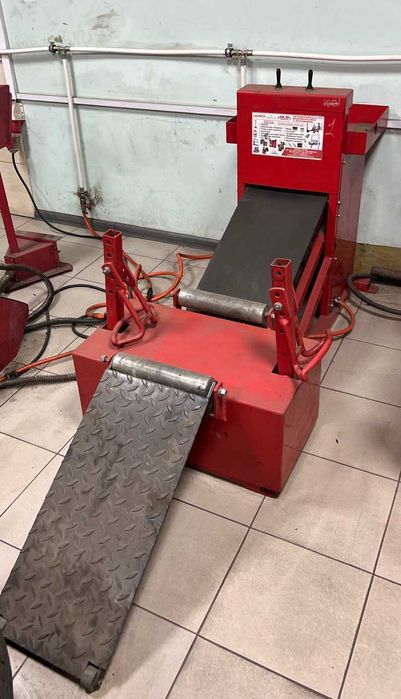 Б.У. вантажне обладнання для ШИНОМОНТАЖУ BRIGHT та інструмент і НОВЕ!