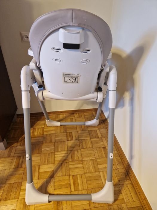 Fotelik do karmienia Smiki