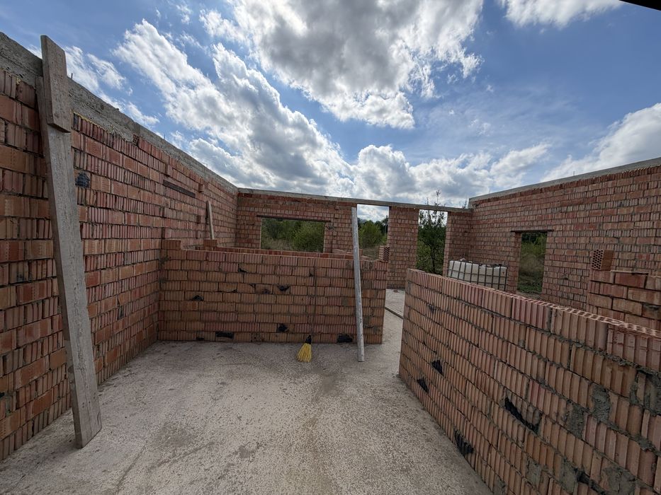 Будинок Duplex 94м2 + піднавіс для авто