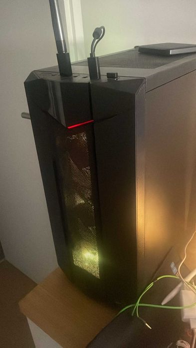 Desktop Gaming Usado com cerca de 3 anos