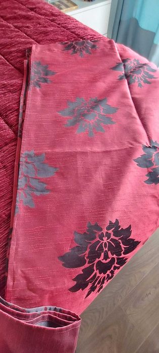 Conjunto Colcha, almofadas e cortinados