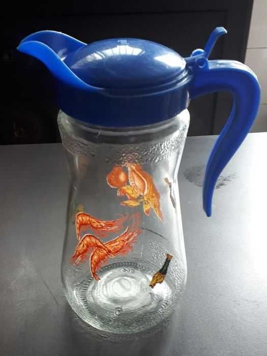 Jarros conjunto de 7 diferentes + 1 copo - tudo por 7,50 euros