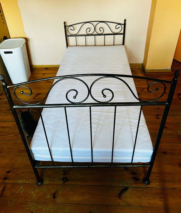 Metalowe kute łóżko 90x200 cm