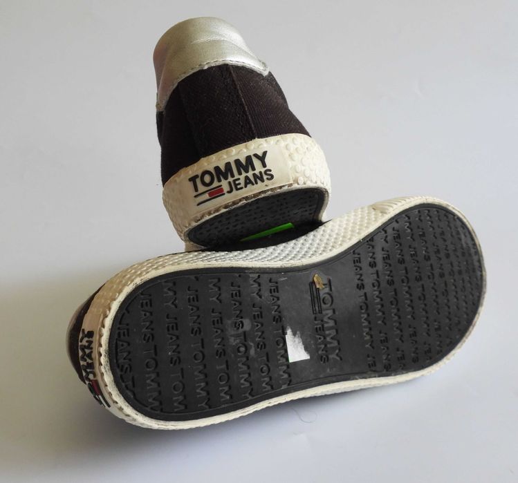 Tommy Hilfiger czarne krótkie trampki 37