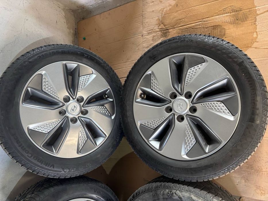 Диски колеса з гумою R17 Continental 2020р 215/55 5*114.3 Hyundai Kia