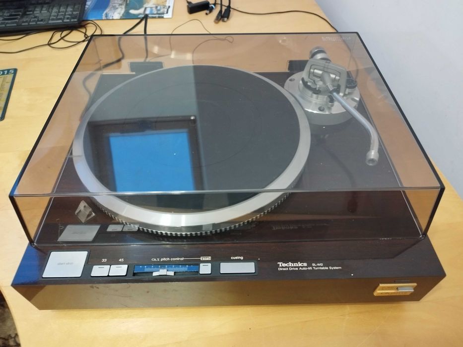 Gramofon półautomatyczny Technics SL-M2