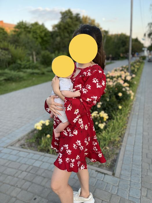 Шифоновое летнее платье красного цвета, размер 42, можно и меньше